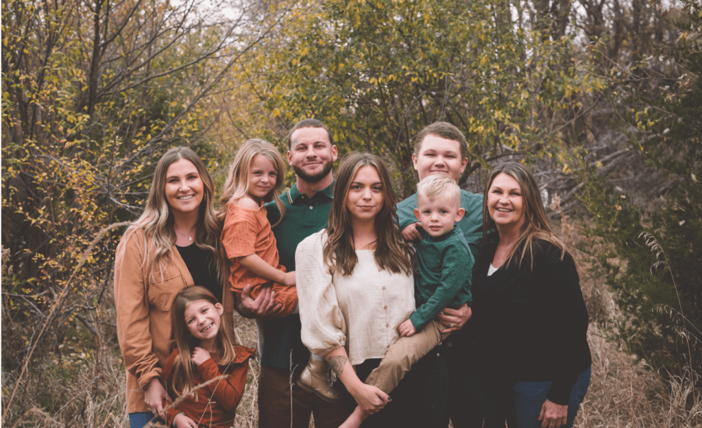 extended family portrait session in omaha