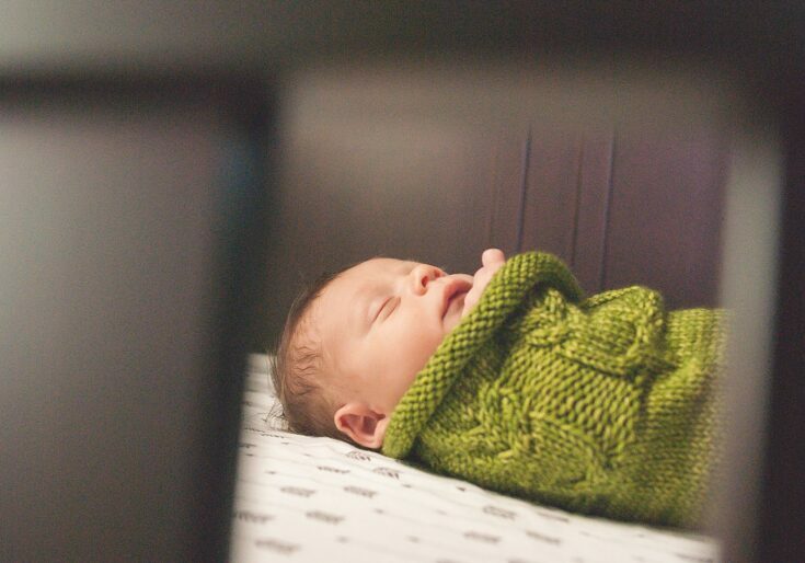 in home newborn photos in omaha, ne