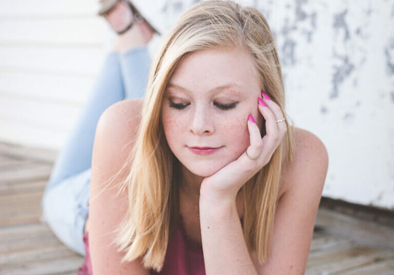 Lindsay's senior portraits in Omaha and Gretna, NE